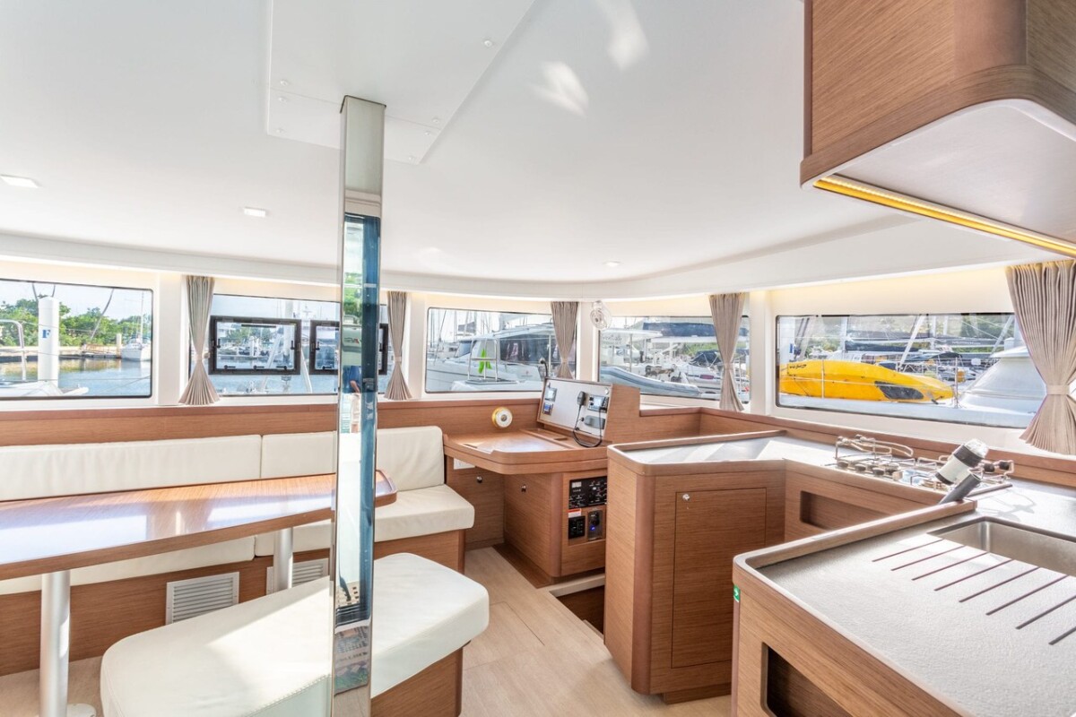 Lagoon 42 Arctic Fantasy II