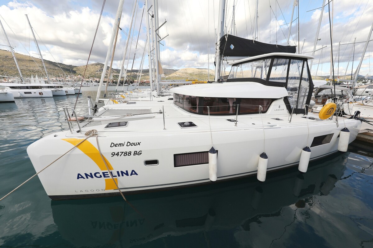 Lagoon 42 Demi Doux