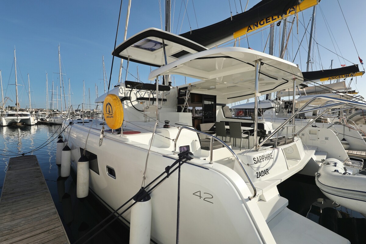 Lagoon 42 Sapphire