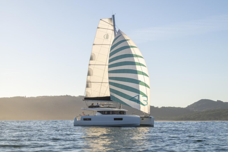 Lagoon 43 Solara