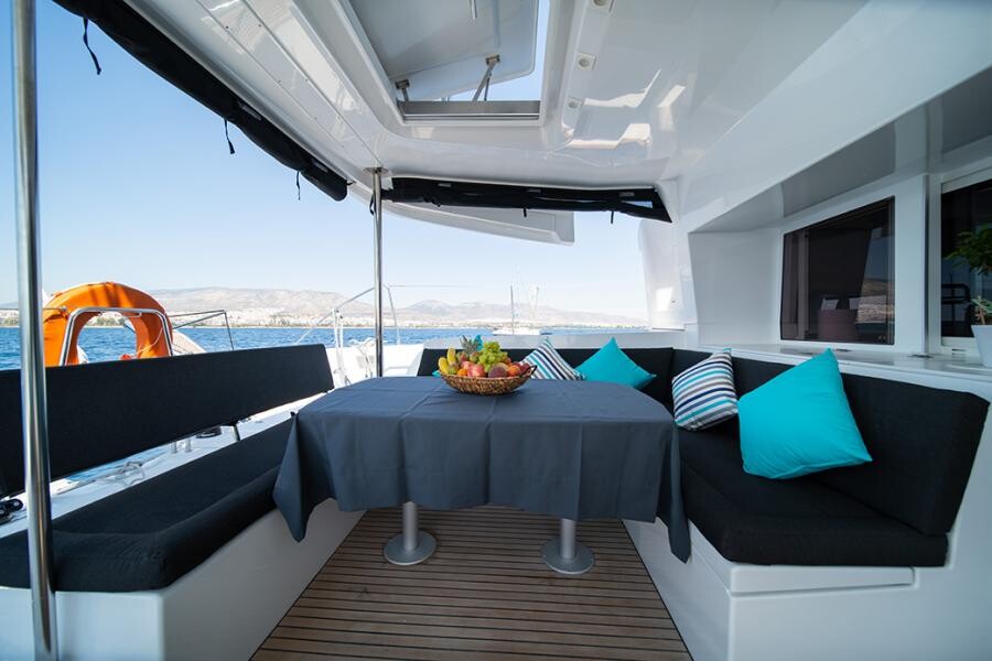 Lagoon 450 F