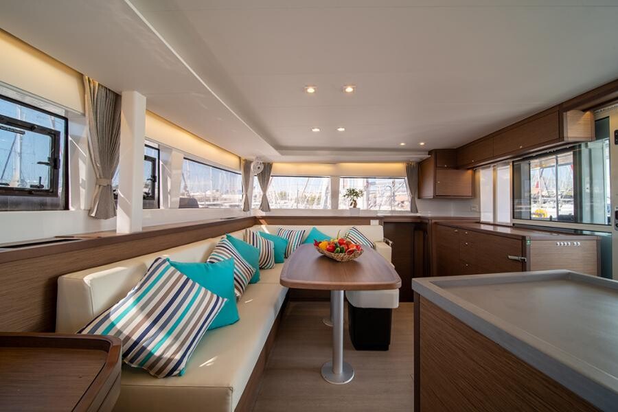 Lagoon 450 F