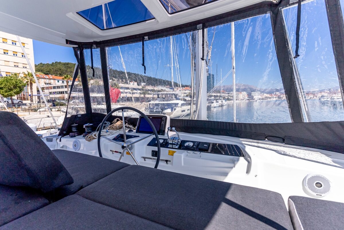 Lagoon 46 Velvet Breeze