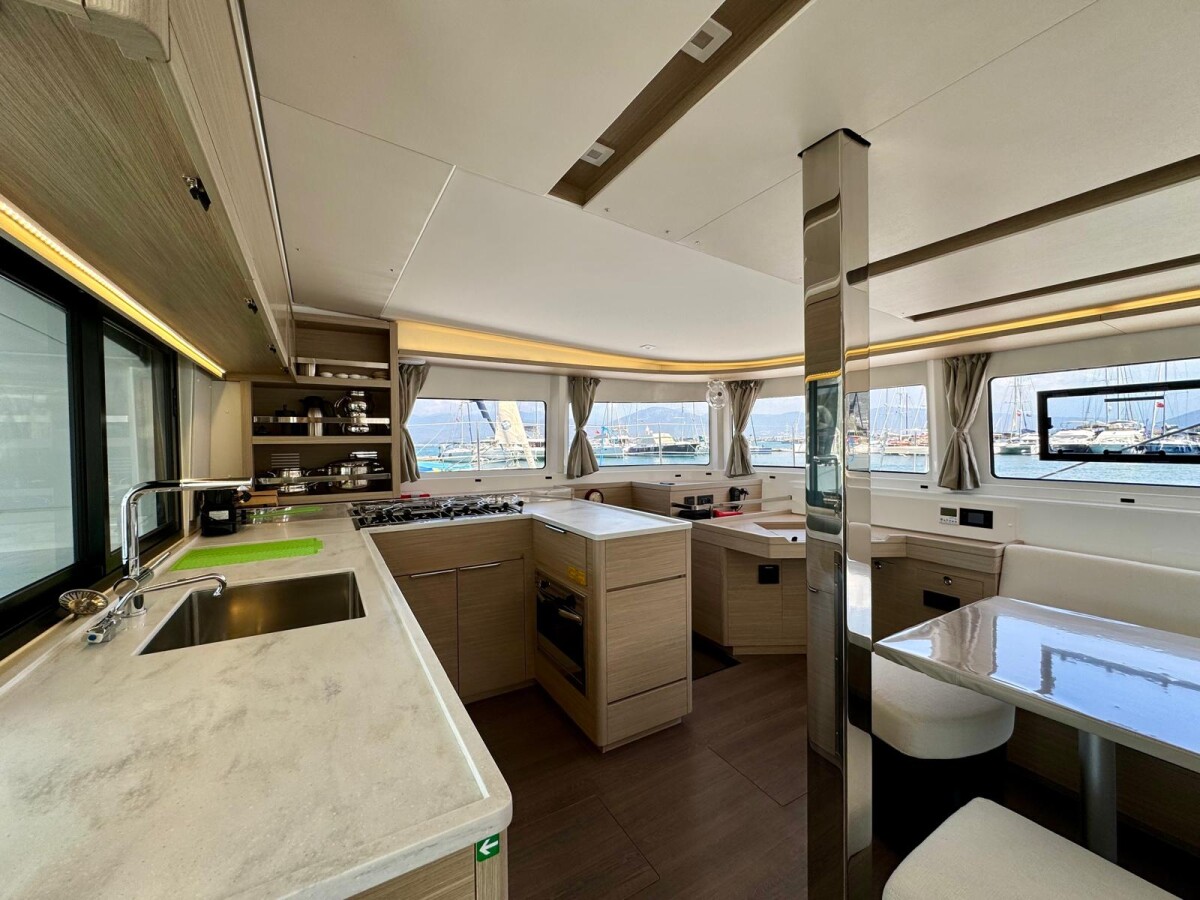 Lagoon 46 Sail Andromeda