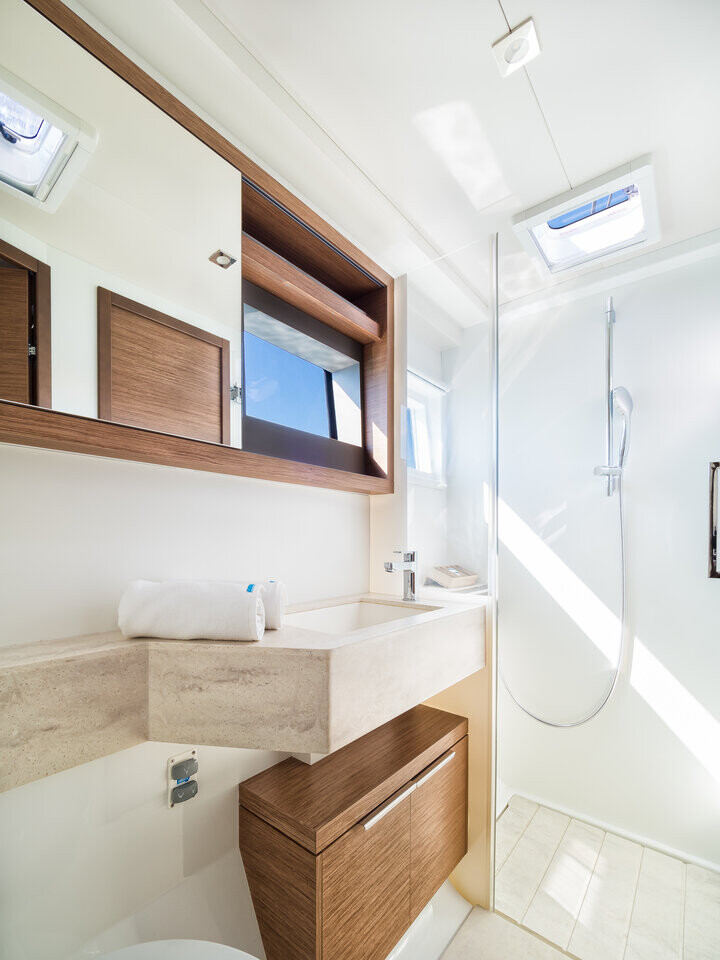 Lagoon 50 Badi