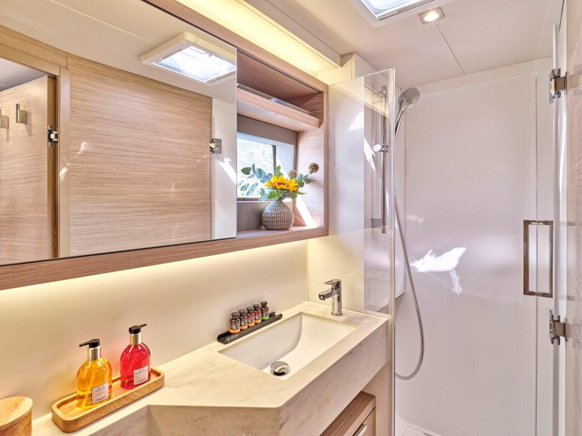 Lagoon 51 Athena Blu