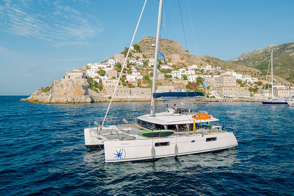 Lagoon 560 S2 Starlight (Crewed)