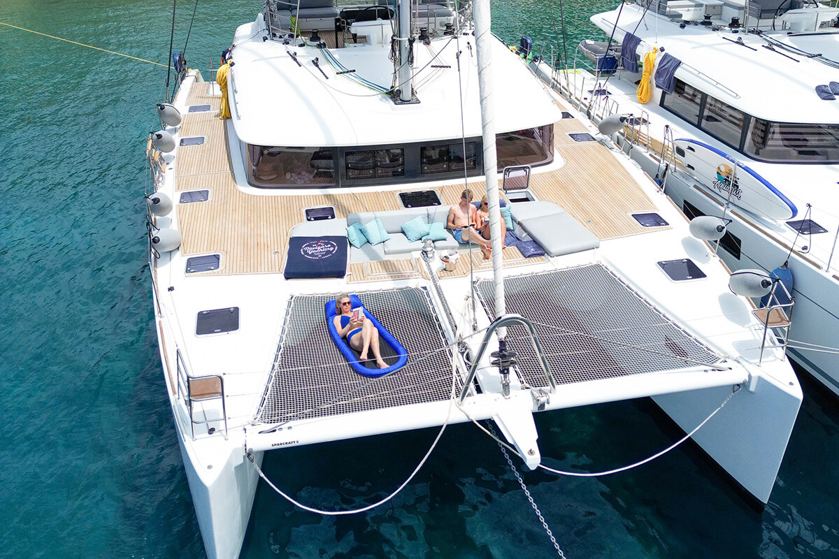Lagoon 560 S2 Starlight (Crewed)