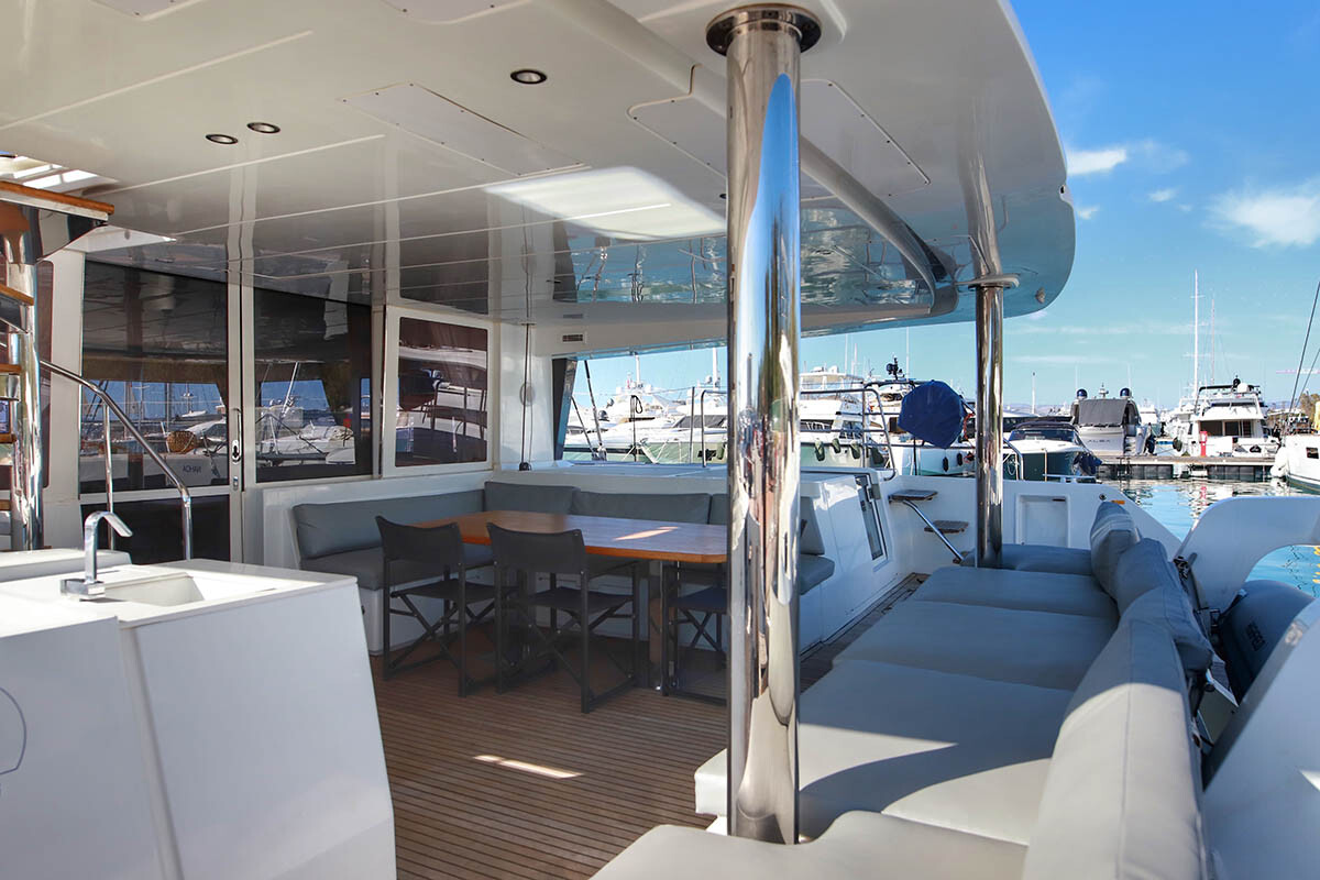 Lagoon 560 S2 Starlight (Crewed) 