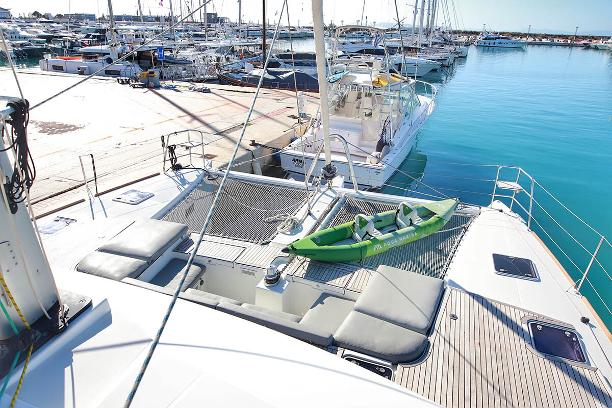 Lagoon 560 S2 Starlight (Crewed)