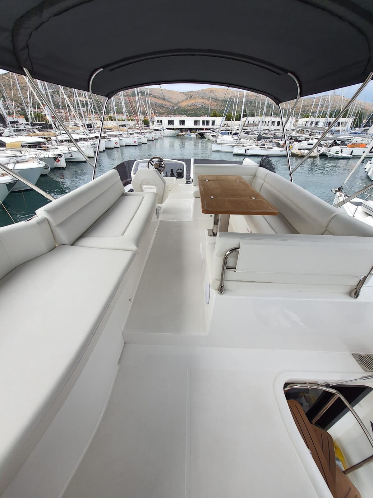 Monte Carlo 52 Nora