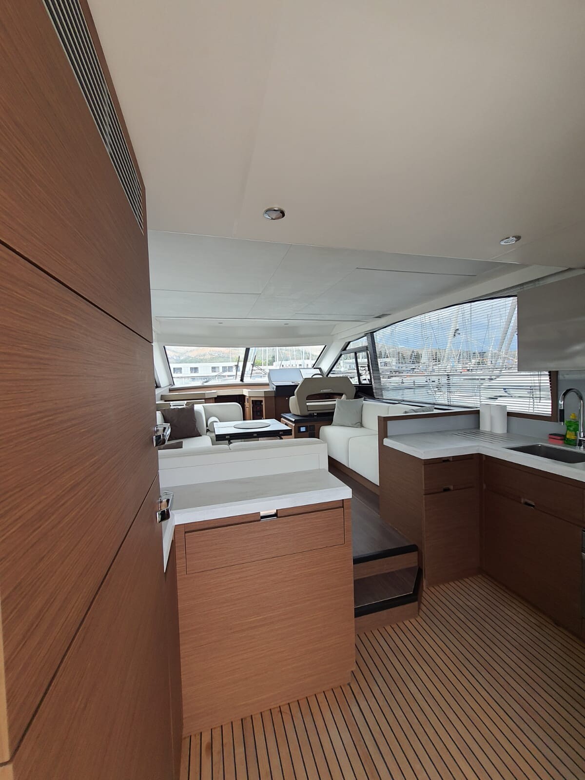 Monte Carlo 52 Nora