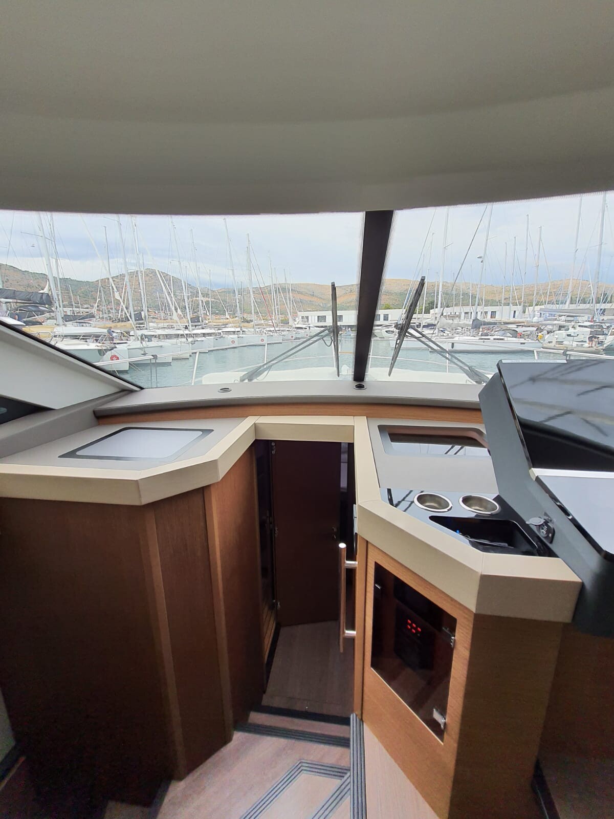 Monte Carlo 52 Nora