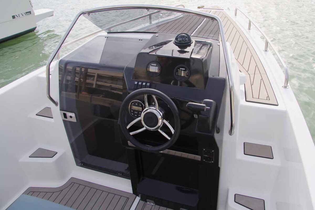 Nuva M6 Cabin No Name