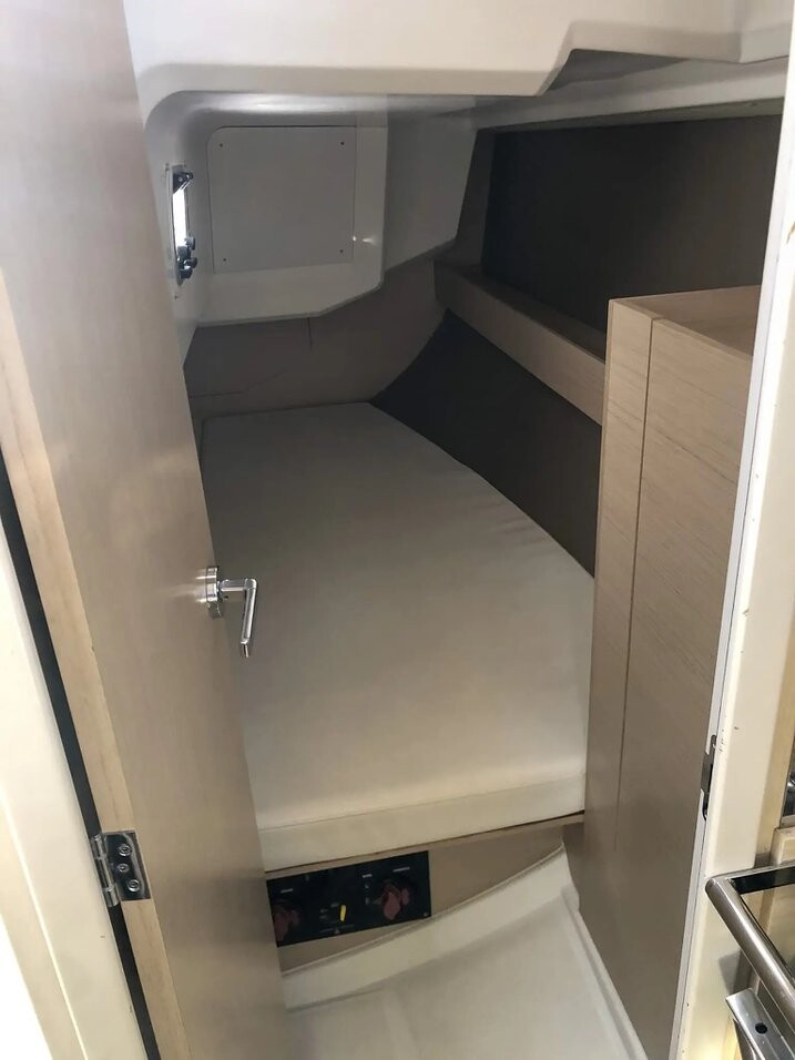 Oceanis 30.1 Arya