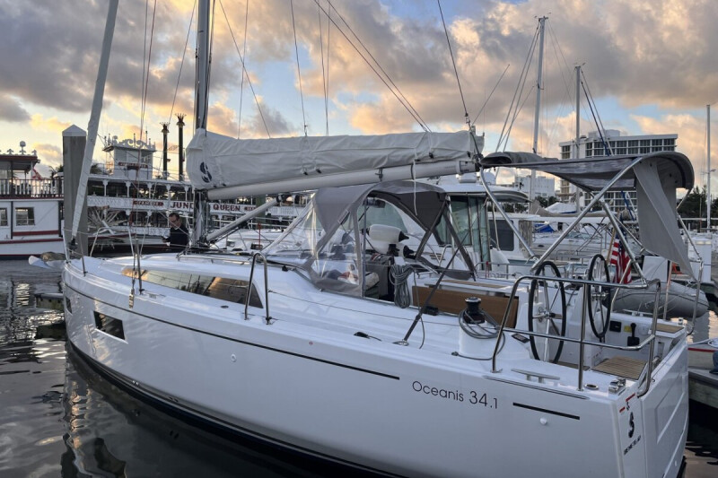 Oceanis 34.1 Sailing Spirit