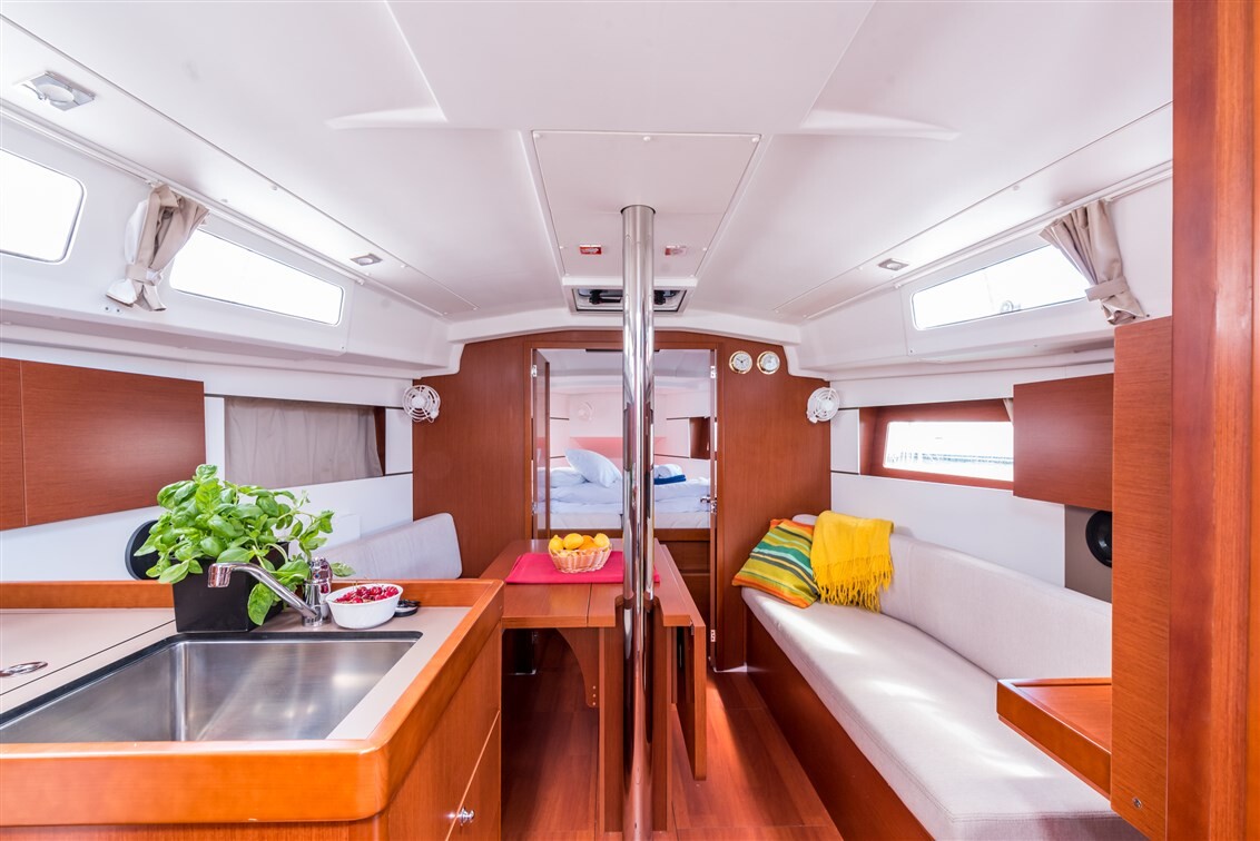 Oceanis 35.1 Bela