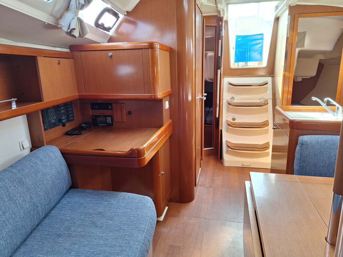 Oceanis 37 Beleza