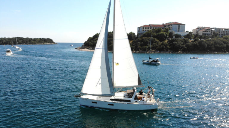 Oceanis 38 Olli