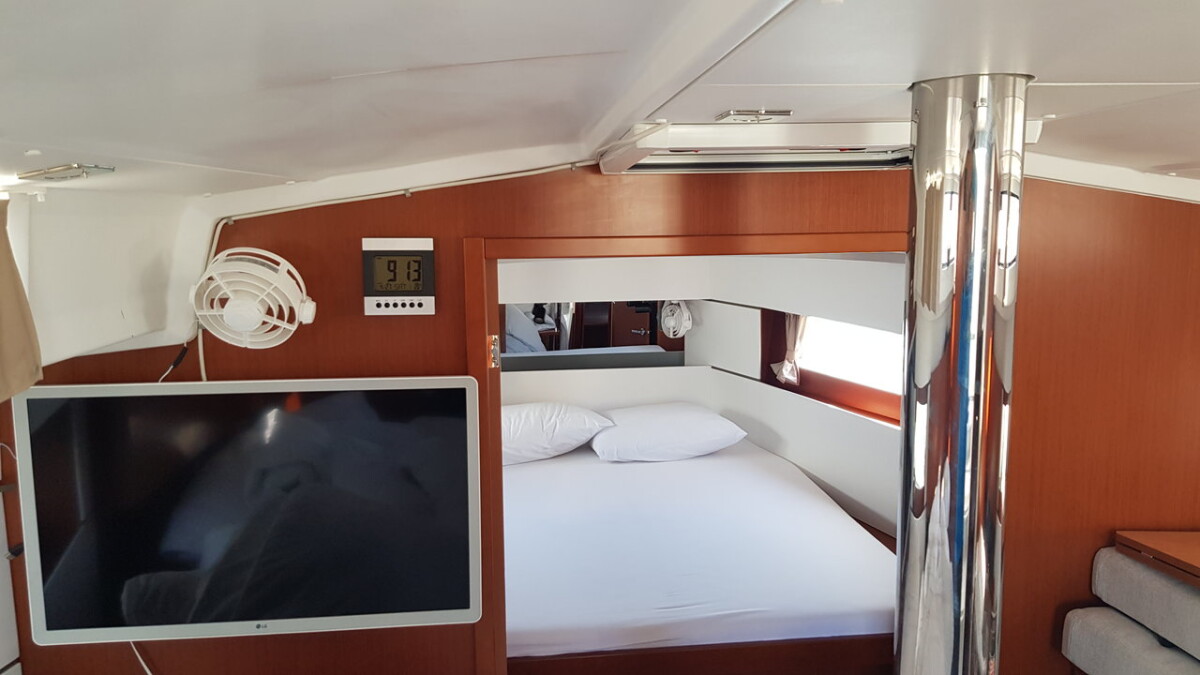 Oceanis 38.1 Aga