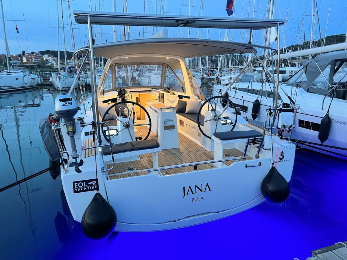 Oceanis 38.1 Jana