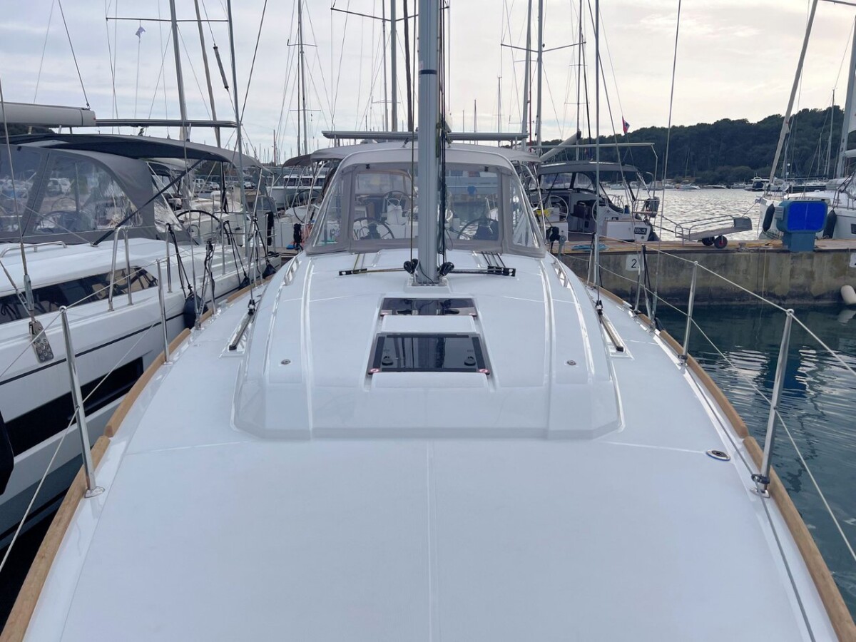 Oceanis 38.1 Jana