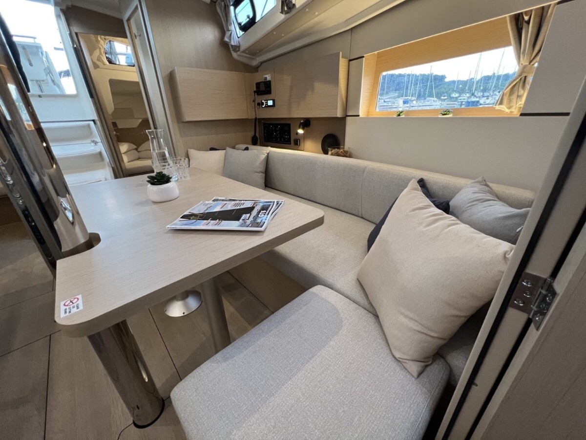 Oceanis 38.1 Jana