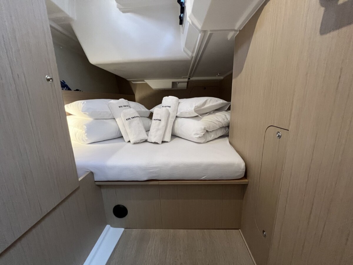 Oceanis 38.1 Jana