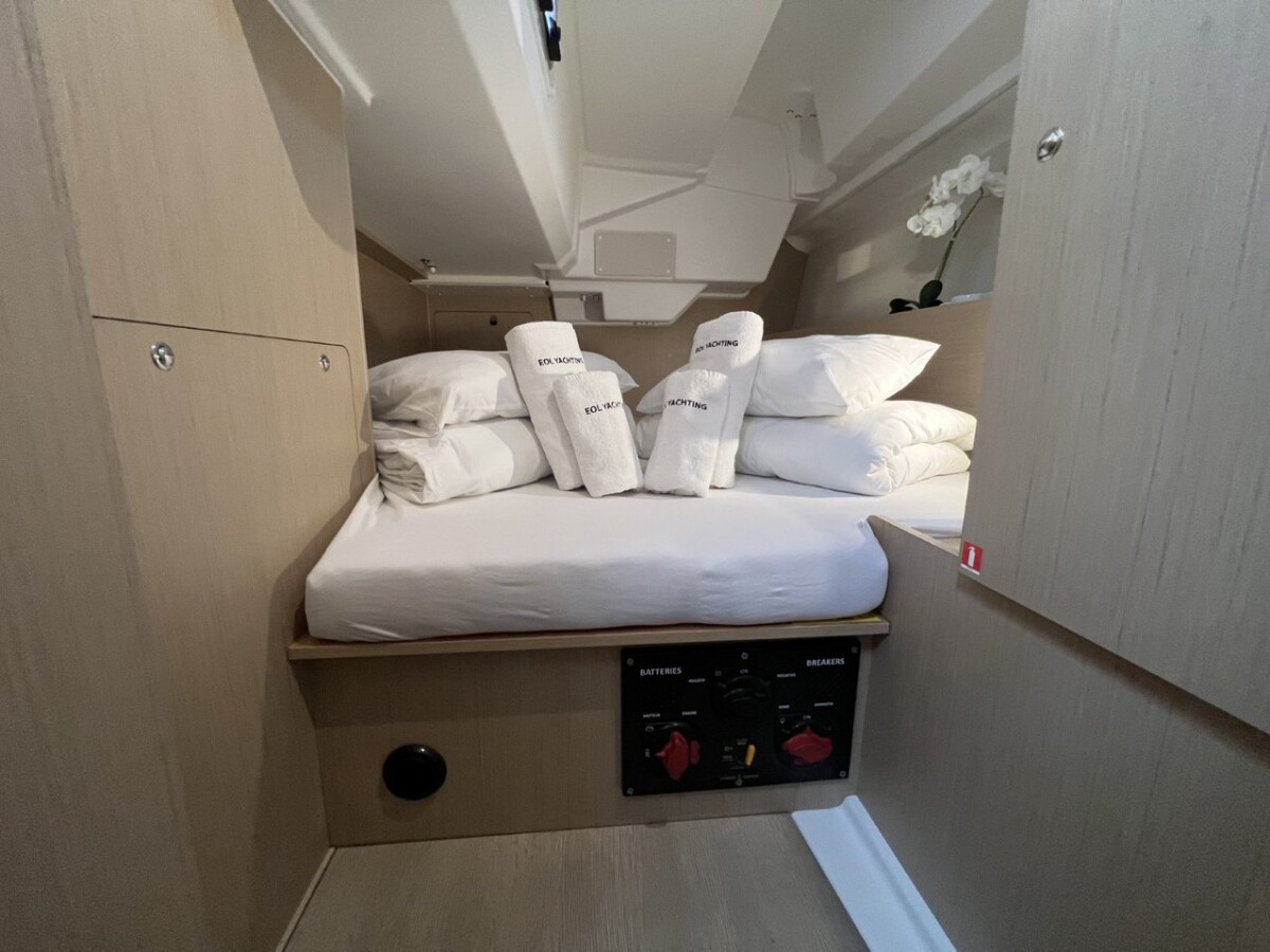 Oceanis 38.1 Jana