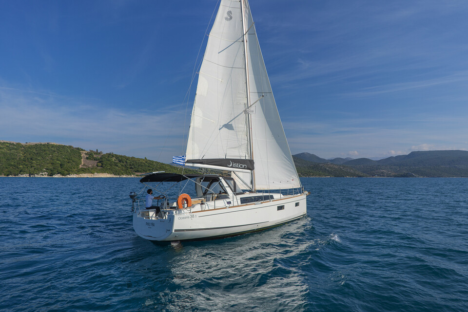 Oceanis 38.1 Philyra