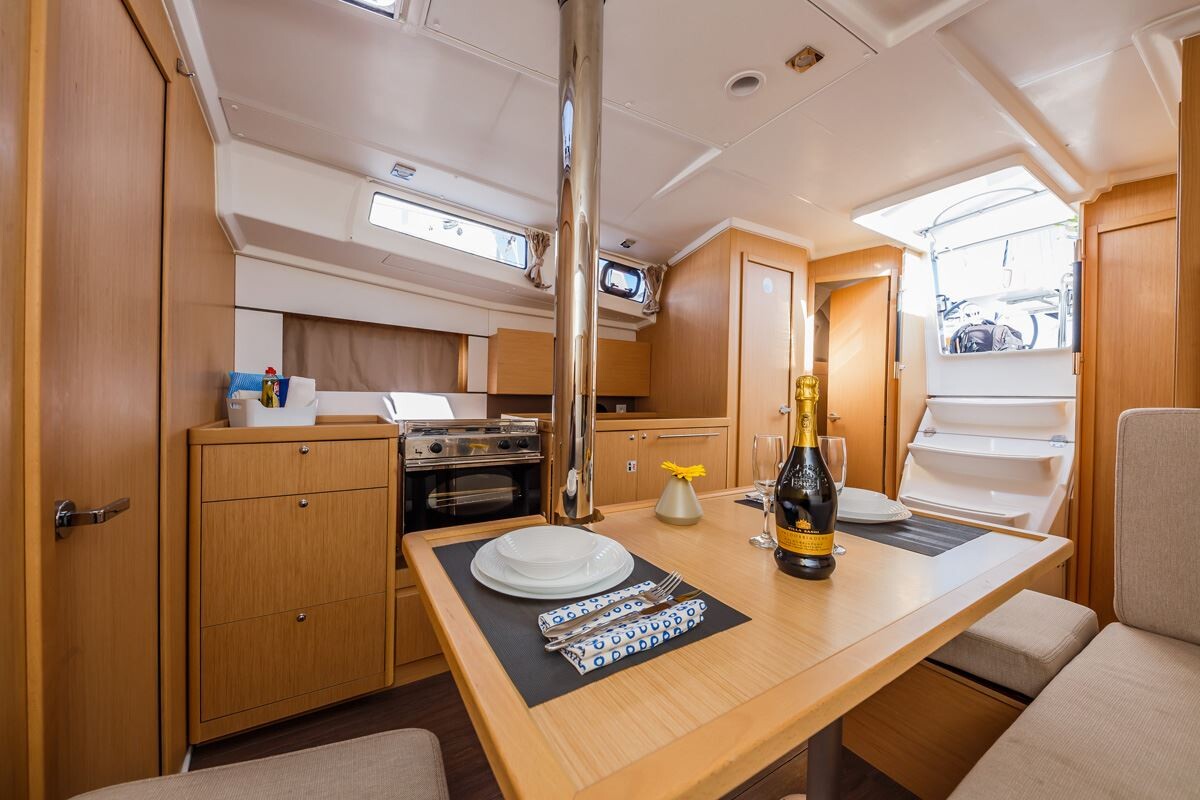 Oceanis 38.1 Pleasure