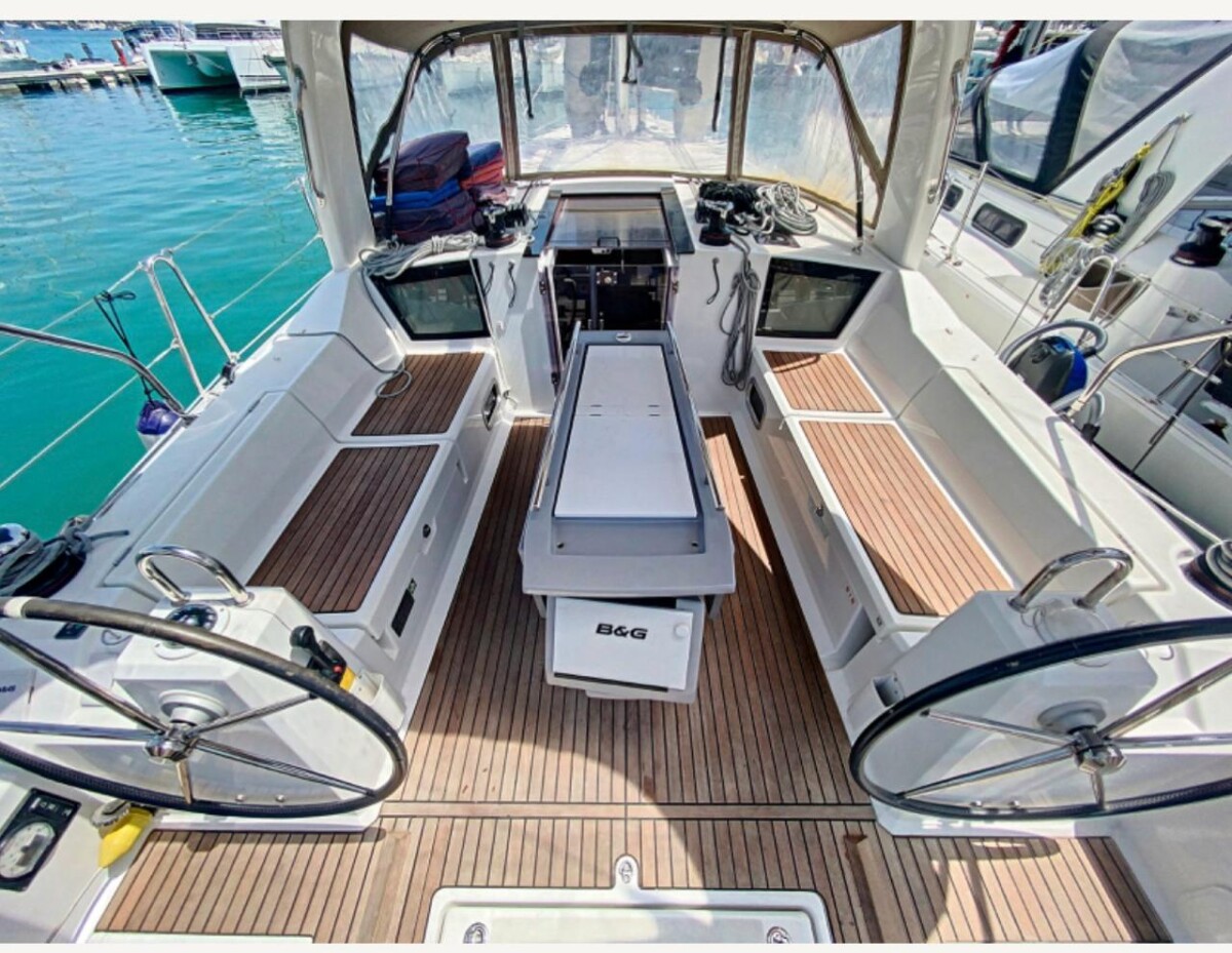 Oceanis 41.1 Peace