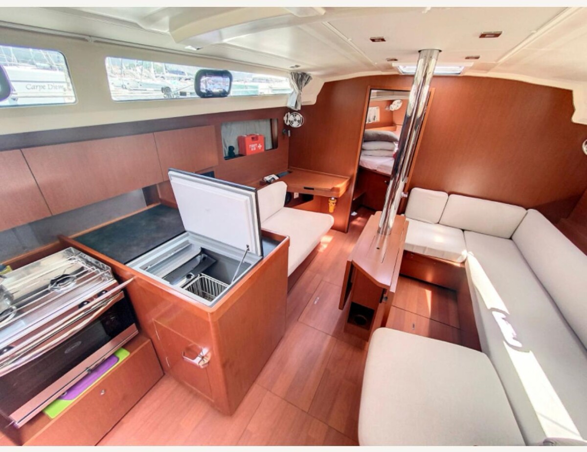 Oceanis 41.1 Peace