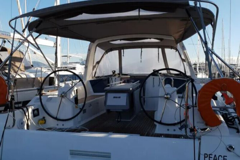 Oceanis 41.1 Peace