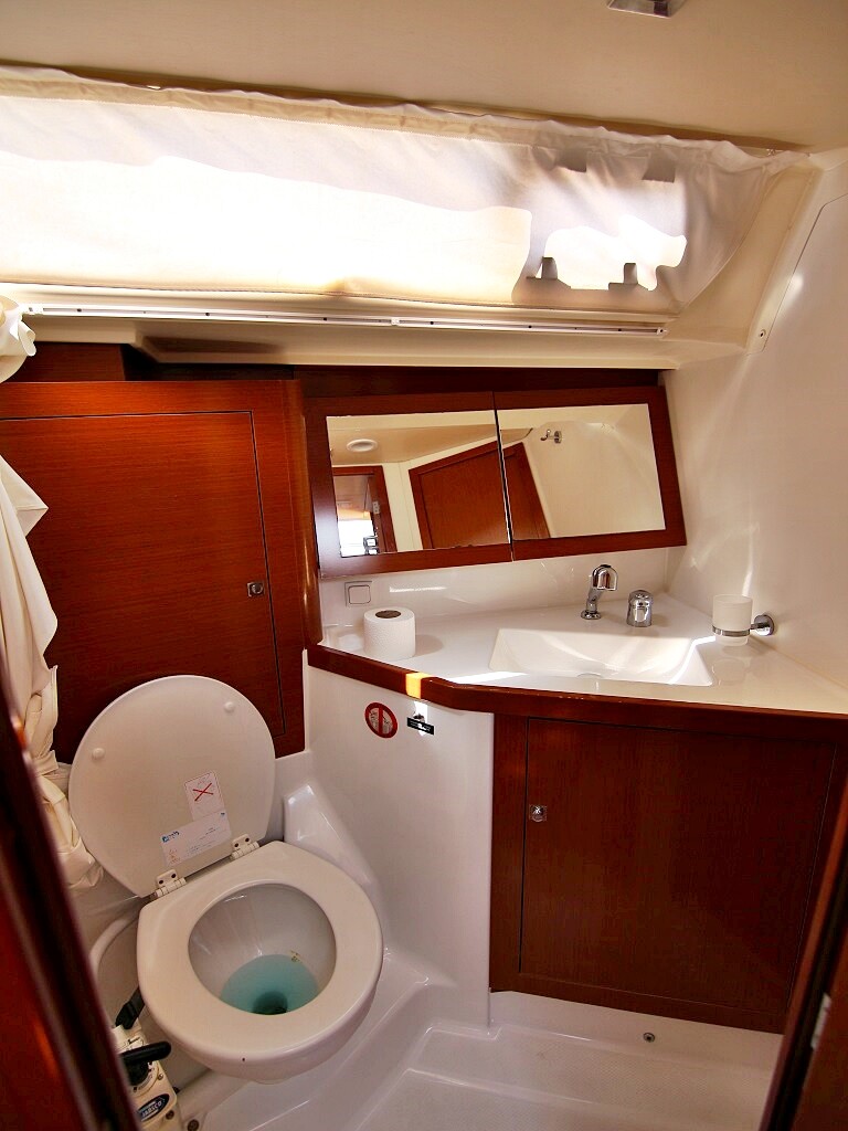 Oceanis 45 Golden Dreams