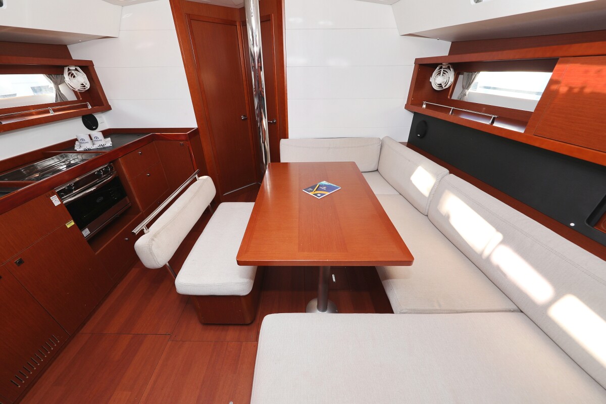 Oceanis 45 Barbarella II