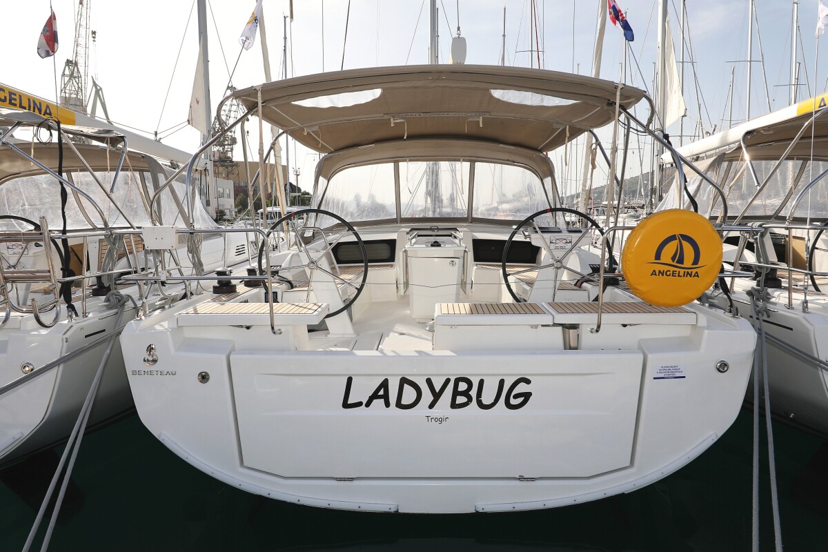 Oceanis 46.1 Ladybug