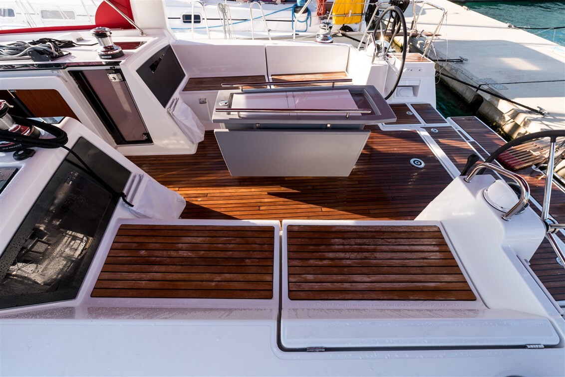 Oceanis 48 Flou