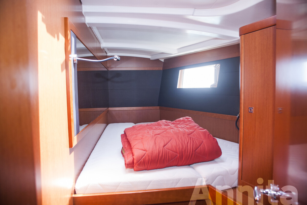 Oceanis 48