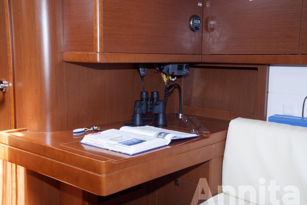 Oceanis 48