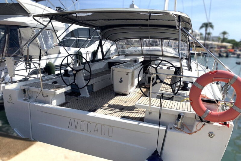 Oceanis 51.1 Avocado