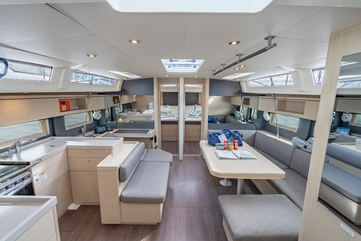 Oceanis 51.1 Sunday Girl