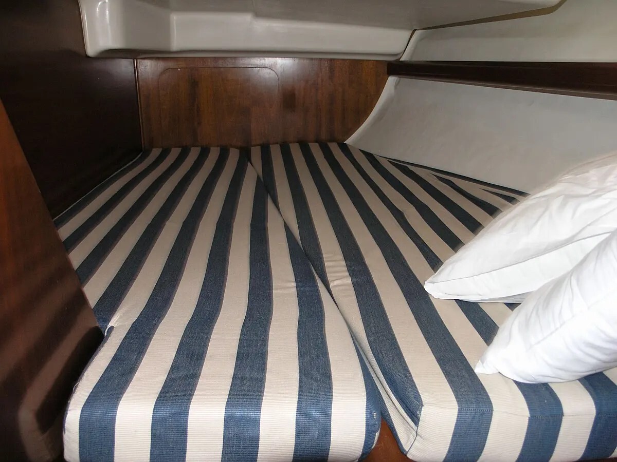Oceanis Clipper 381 Ouranos