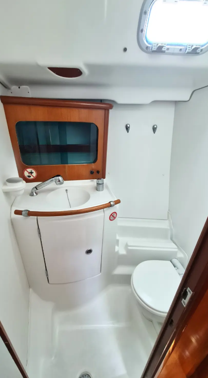 Oceanis Clipper 411 Erika