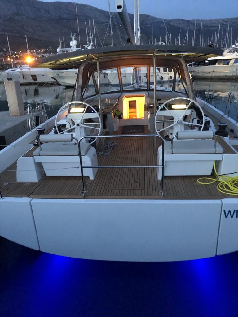 Oceanis Yacht 54 White Bird 