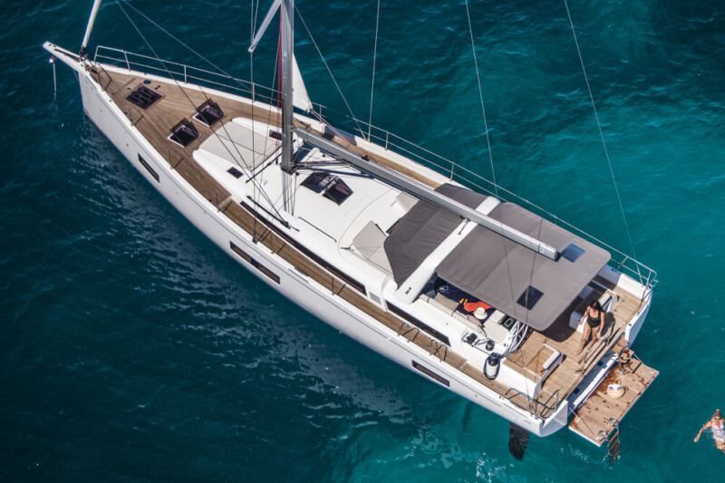 Oceanis Yacht 54 White Bird 