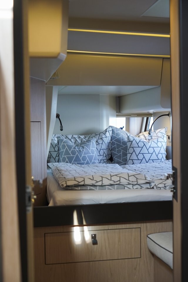 Oceanis Yacht 62 Onyx