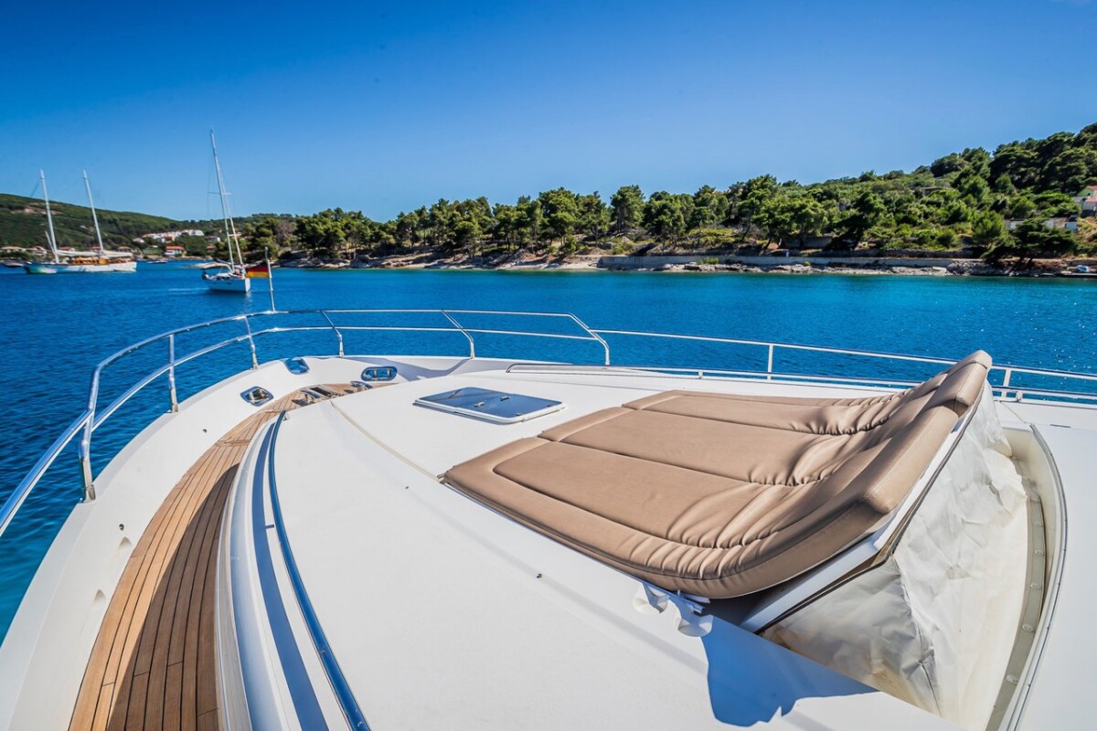 Princess V78 Gitana II