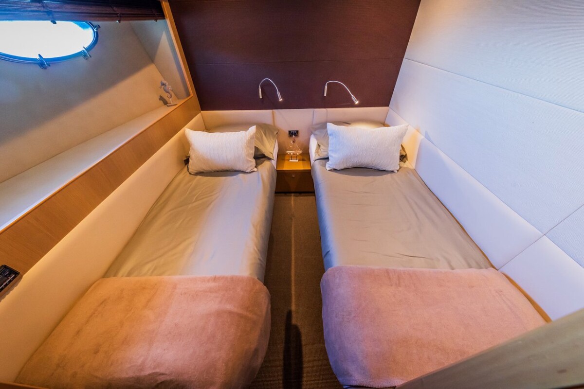 Princess V78 Gitana II