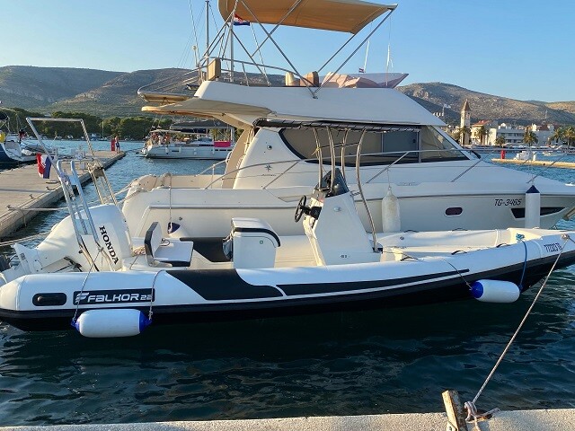 RIB Falkor 22 